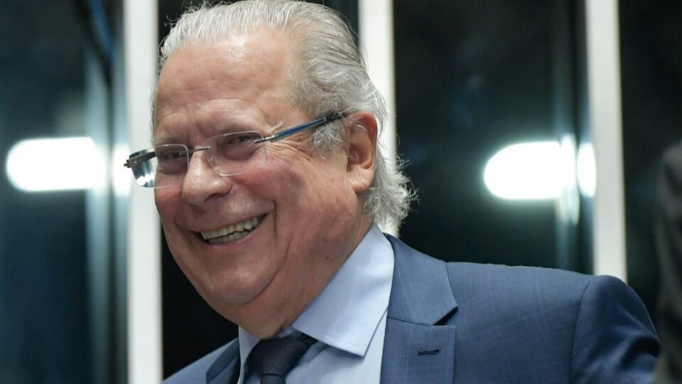 José Dirceu descarta “Lulinha paz e amor” e reforça críticas a Flávio