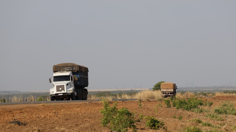 Governo tenta evitar greve de caminhoneiros com fiscalização de piso do frete
