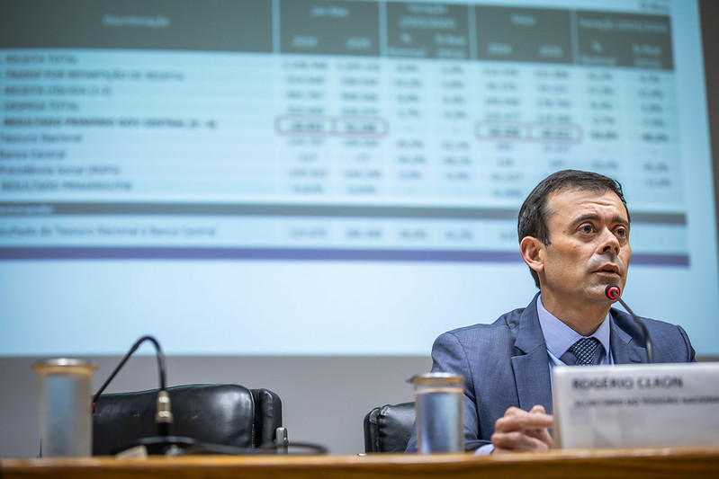 Rogério Cedron, secretário do Tesouro Nacional. Recompra de R$ 43,6 bilhões em títulos públicos busca prevenir onda de venda motivada pela guerra no Oriente Médio.