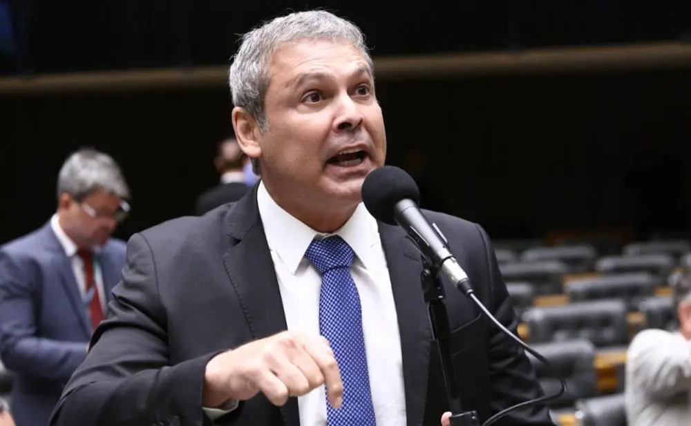Líder petista recorreu ao Supremo no dia seguinte ao anúncio das sanções. 