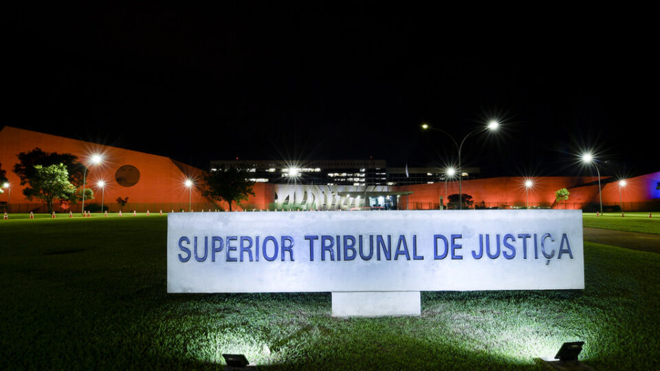 Por que um processo no STJ sofreu uma reviravolta incomum em Brasília?