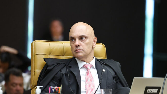 Moraes manda PGR analisar celulares de Wassef antes de arquivar inquérito das joias sauditas