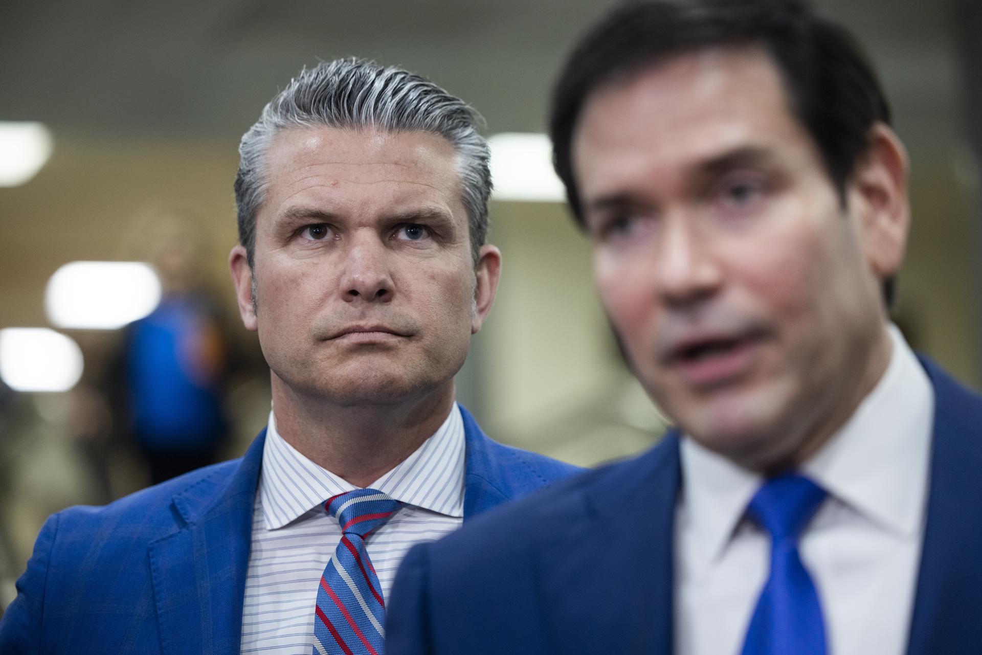 Drones sobrevoam base onde vivem duas autoridades dos EUA