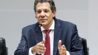 Haddad anuncia pré-candidatura ao governo de São Paulo