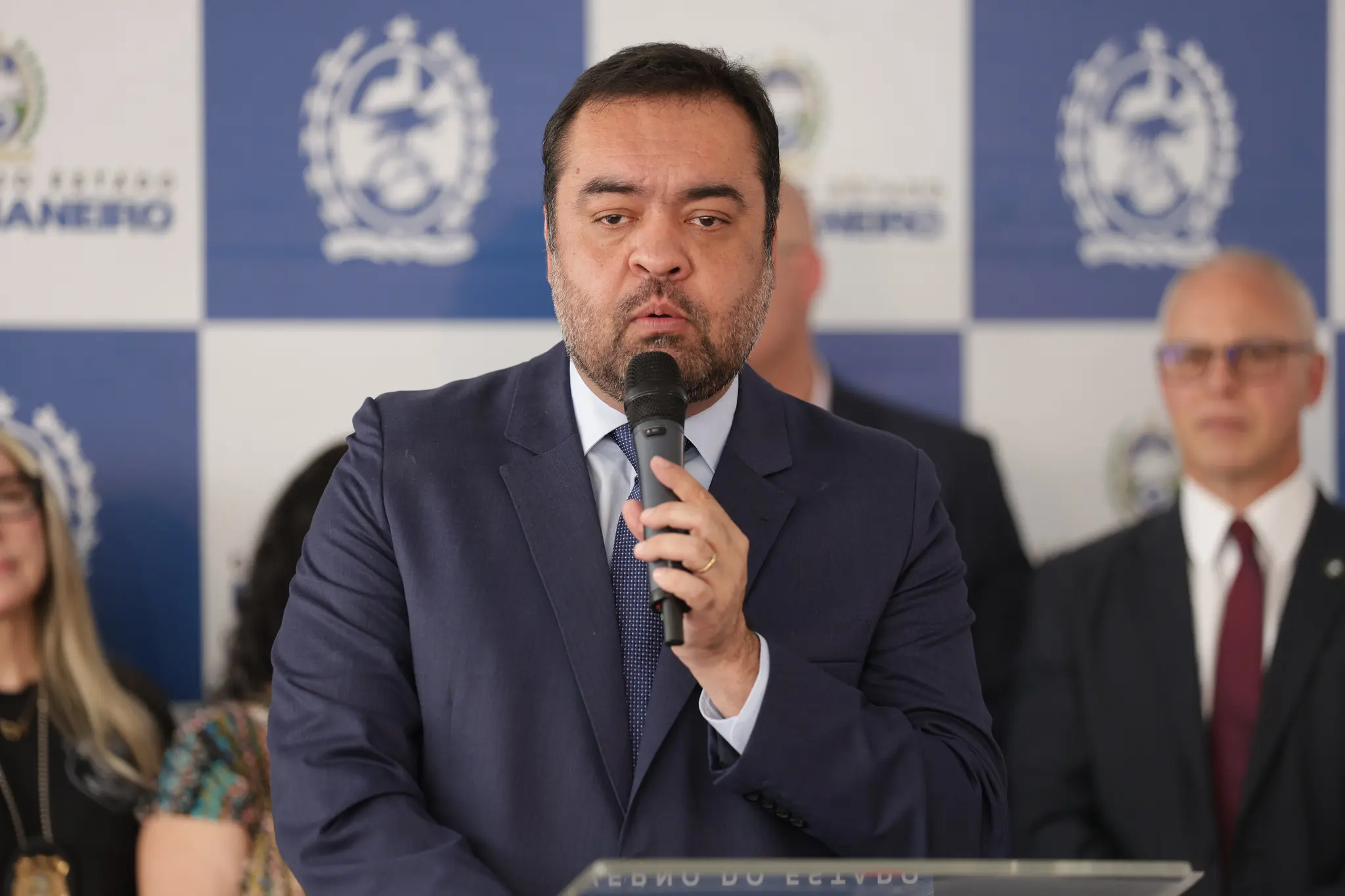 Julgamento no TSE tem dois votos para cassar diploma de Cláudio Castro.