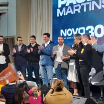 Líderes do Novo no Paraná comunicaram saída de grupo político de Ratinho Jr. para reforçar coligação com PL. Imagem referente a matéria