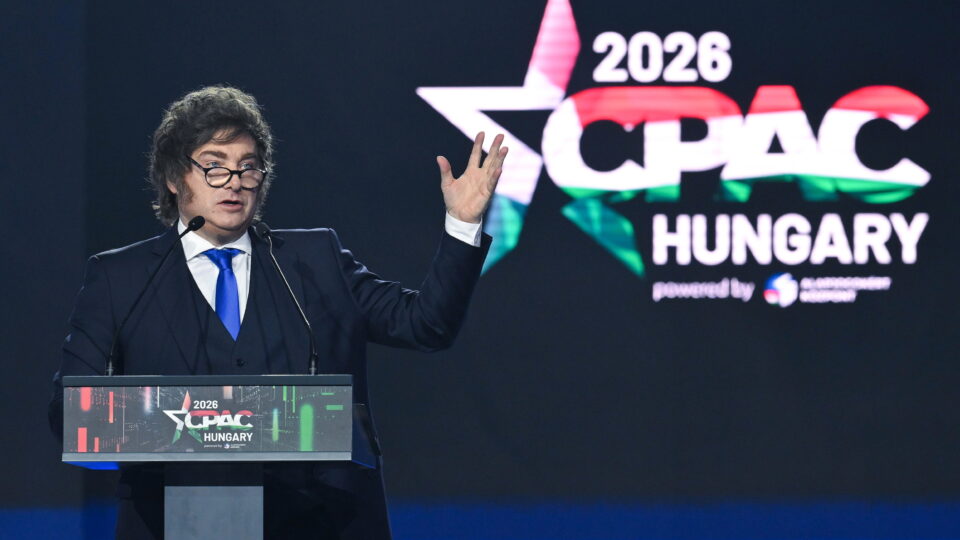 “Estrela mundial dos valores ocidentais”: Milei é destaque em evento conservador na Hungria