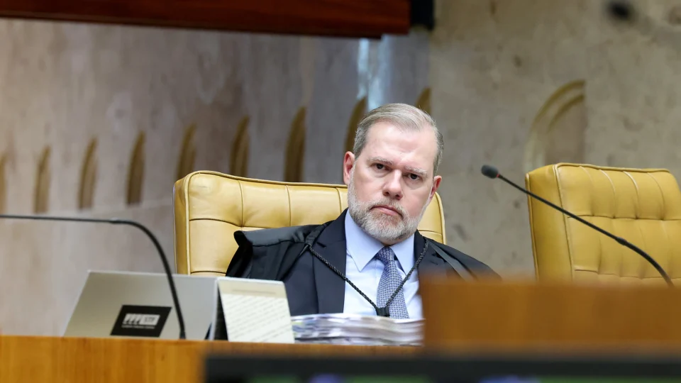Envolvimento de Dias Toffoli com Vorcaro inaugurou novo capítulo na perda de credibilidade do Supremo. Enquanto Fachin insiste em código de ética, Dino conduz ações sobre responsabilidade com gastos públicos.