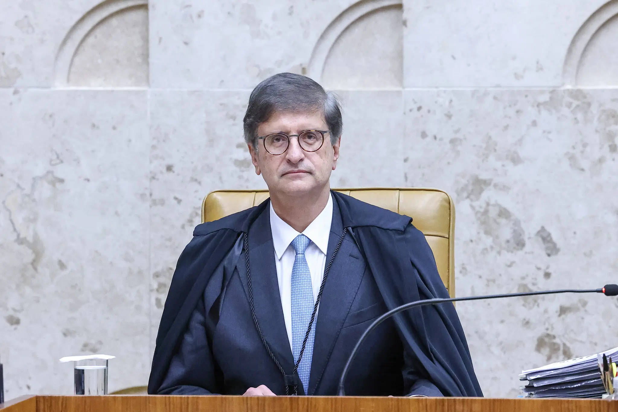 Parecer não cita casos de Heleno, Jefferson e Collor, mas defende que haja "flexibilização do regime, em linha com o que admite o Supremo Tribunal Federal em circunstâncias análogas."