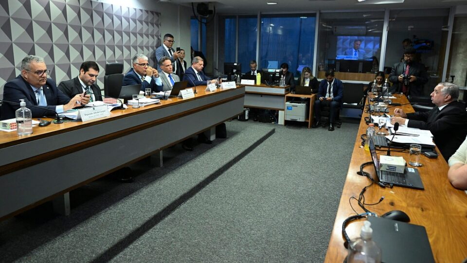 Por que o STF decidiu trancar as provas do caso Banco Master no Senado?