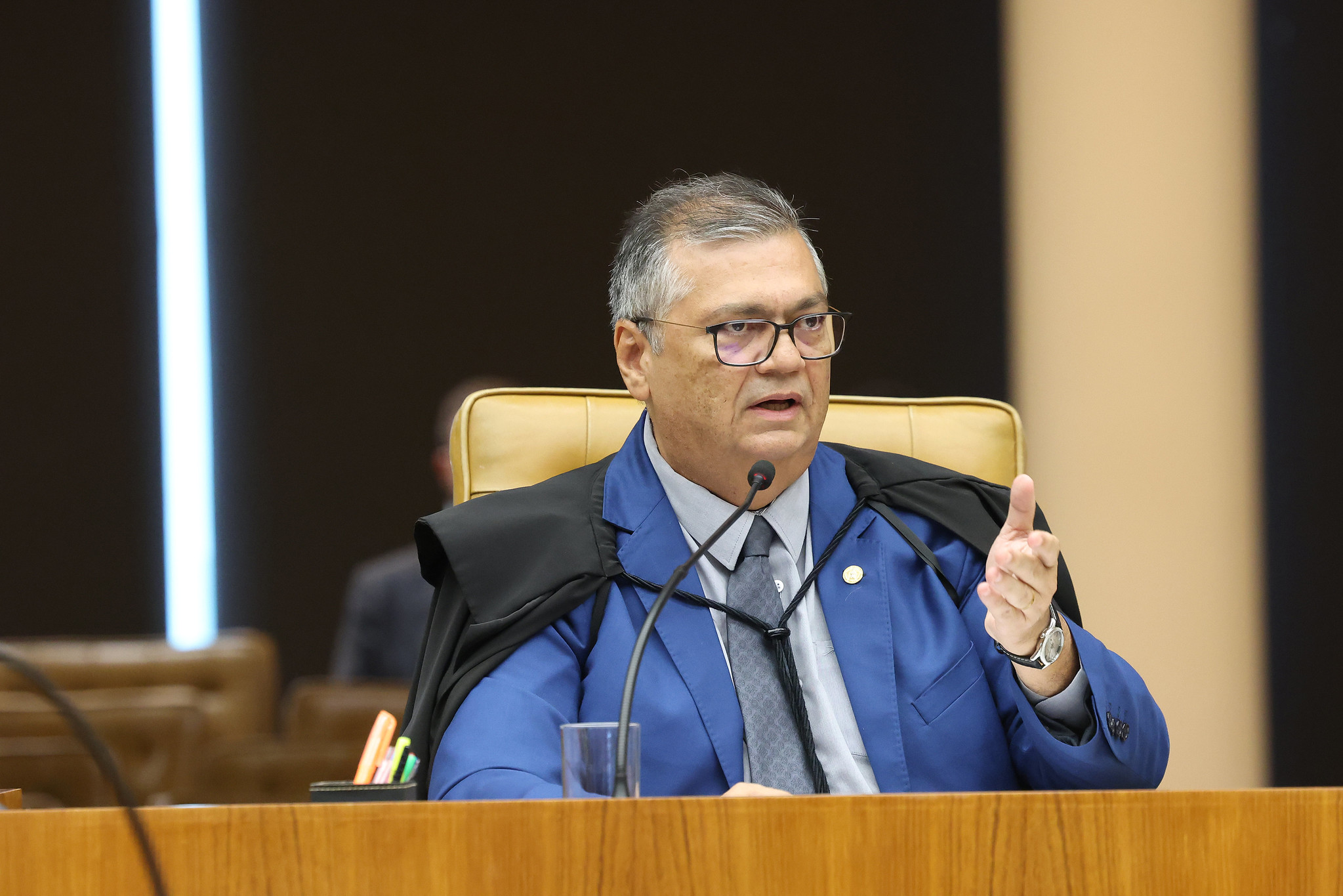 Dino deu prazo de 5 dias para manifestações de deputados do PL e da Câmara.