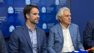 Ratinho Junior desiste de disputar a presidência, Caiado ganha força e PSD redefine estratégia para 2026.