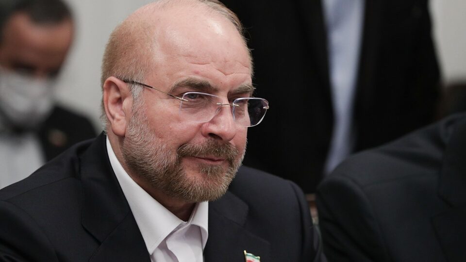 Político do Irã cogitado como novo líder diz que anúncio de Trump sobre negociações é “fake news”