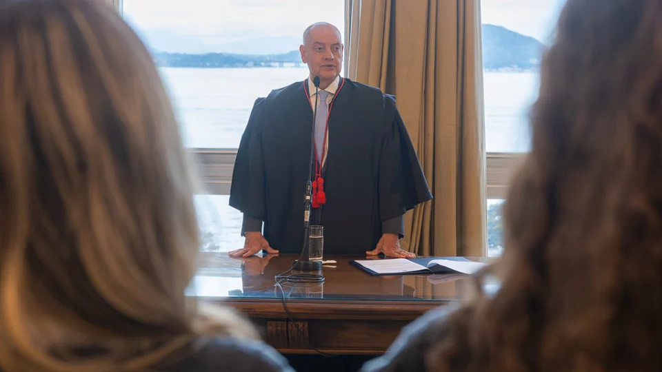 Primeiro lugar no concurso da magistratura, Couto de Castro é juiz desde 1992 e desembargador desde 2008. 