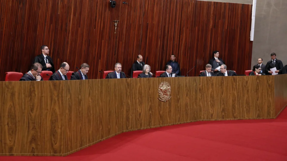 Regra em vigor não exige expressão "vote em" ou falas com pedido explítico de voto.