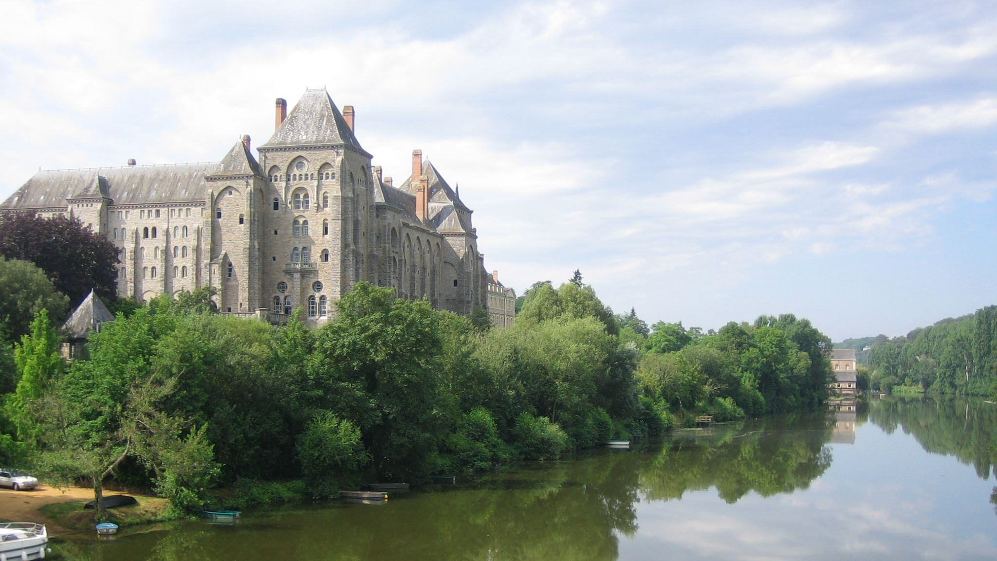 A abadia beneditina de Solesmes foi essencial na recuperação do canto gregoriano entre os séculos 19 e 20.