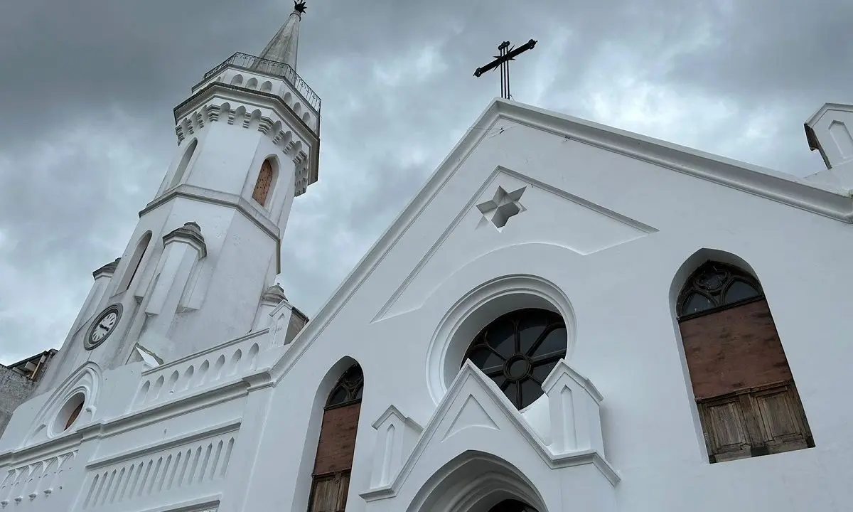 Entre fé e história, Curitiba preserva seu templo mais antigo: a igreja da Ordem Terceira de São Francisco das Chagas, erguida em 1737.