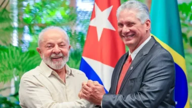 Lula e o ditador Miguel Díaz-Canel: Cuba nunca quitou suas dívidas com o Brasil, mas continua recebendo favores dos governos petistas