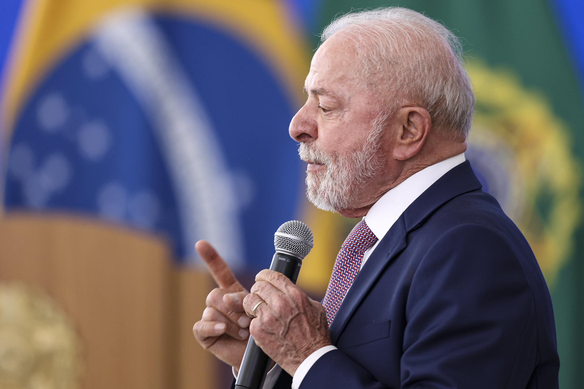 Lula endurece discurso na área da segurança pública e sanciona PL antifacção com vetos pontuais.