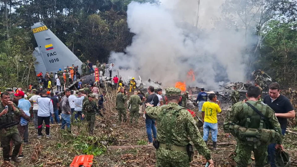 avião colombia acidente
