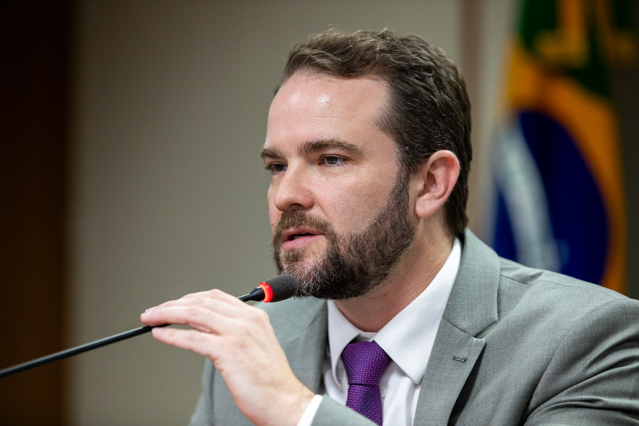 Governo já zerou impostos e reservou R$ 10 bilhões para conter ameaça de crise rodoviária em pleno ano eleitoral.