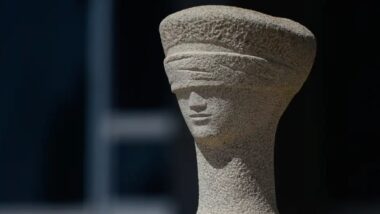 Juízes e desembargadores de estados e DF tiveram ganhos superiores ao teto constitucional de R$ 46,3 mil. Imagem referente a matéria