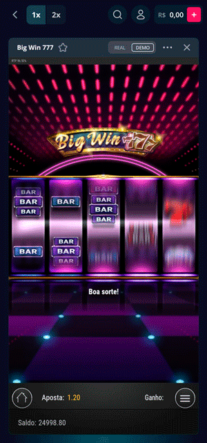 Interface do slot Big Win 777 com um grid e 5 colunas e 3 linhas, com o botão de giro para começar a rodada