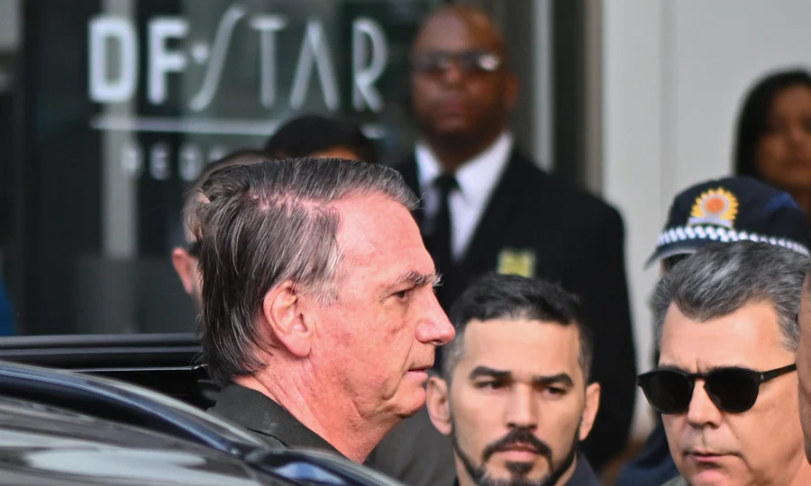 Brasil Caiado revelou que exames indicaram melhora, mas que ex-presidente ainda pode passar por cirurgia no ombro.