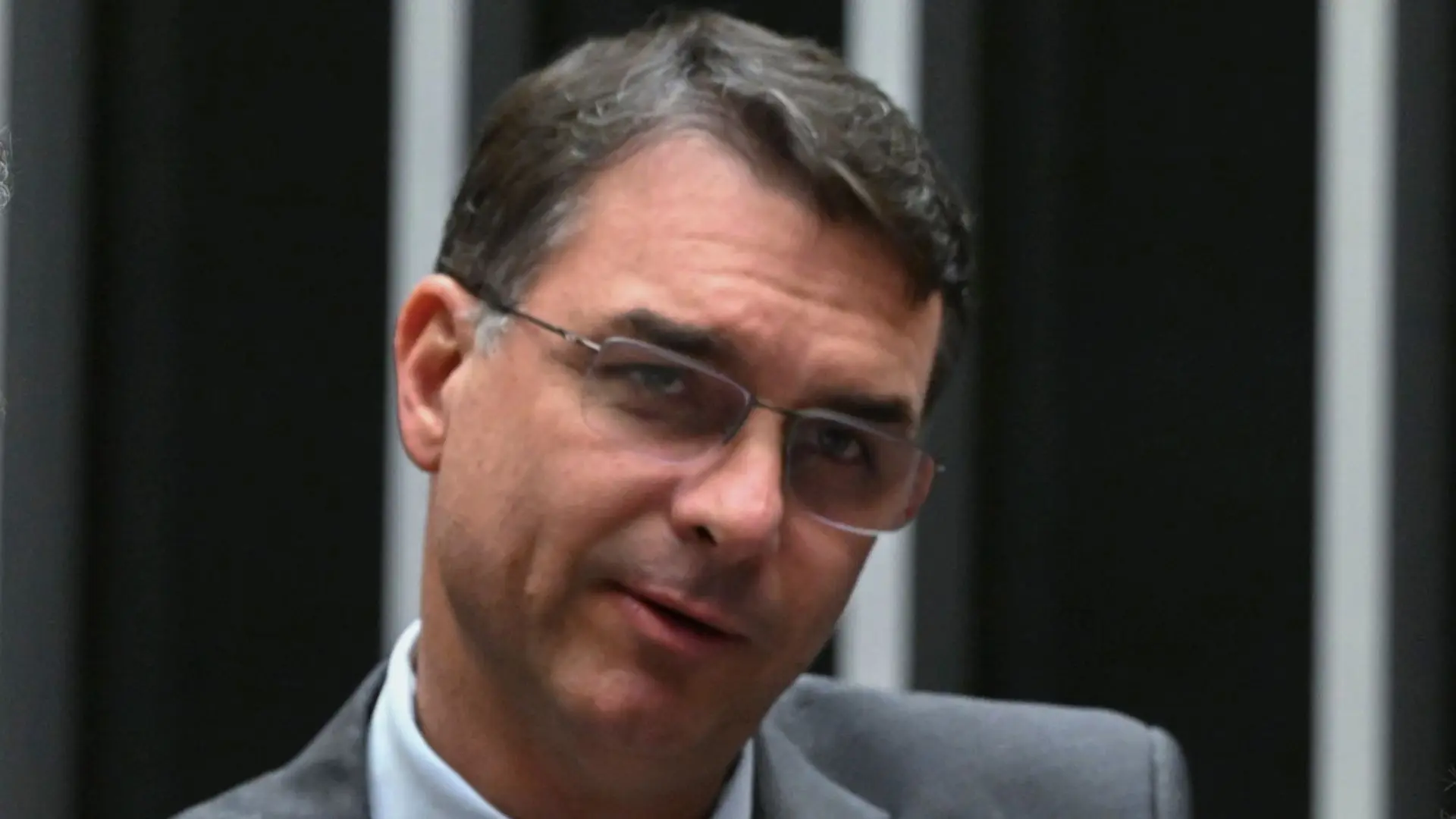 FLÁVIO BOLSONARO PL DA MISOGINIA