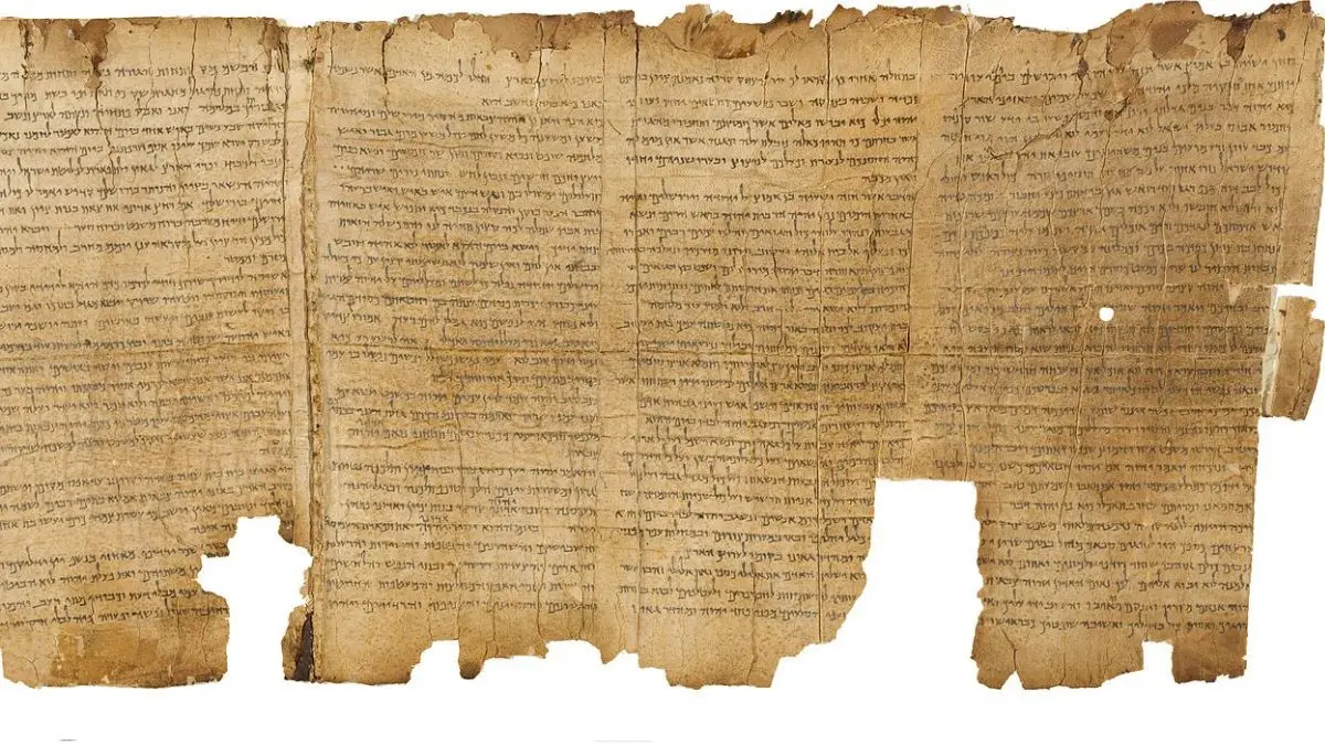 Pergaminho bíblico mais antigo da história.