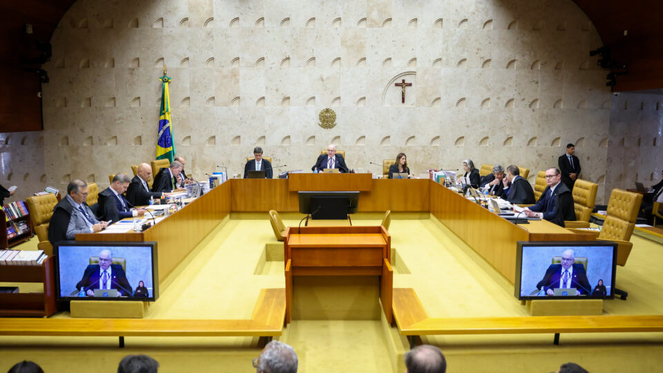 STF limita penduricalhos a 35% dos salários de ministros da Corte