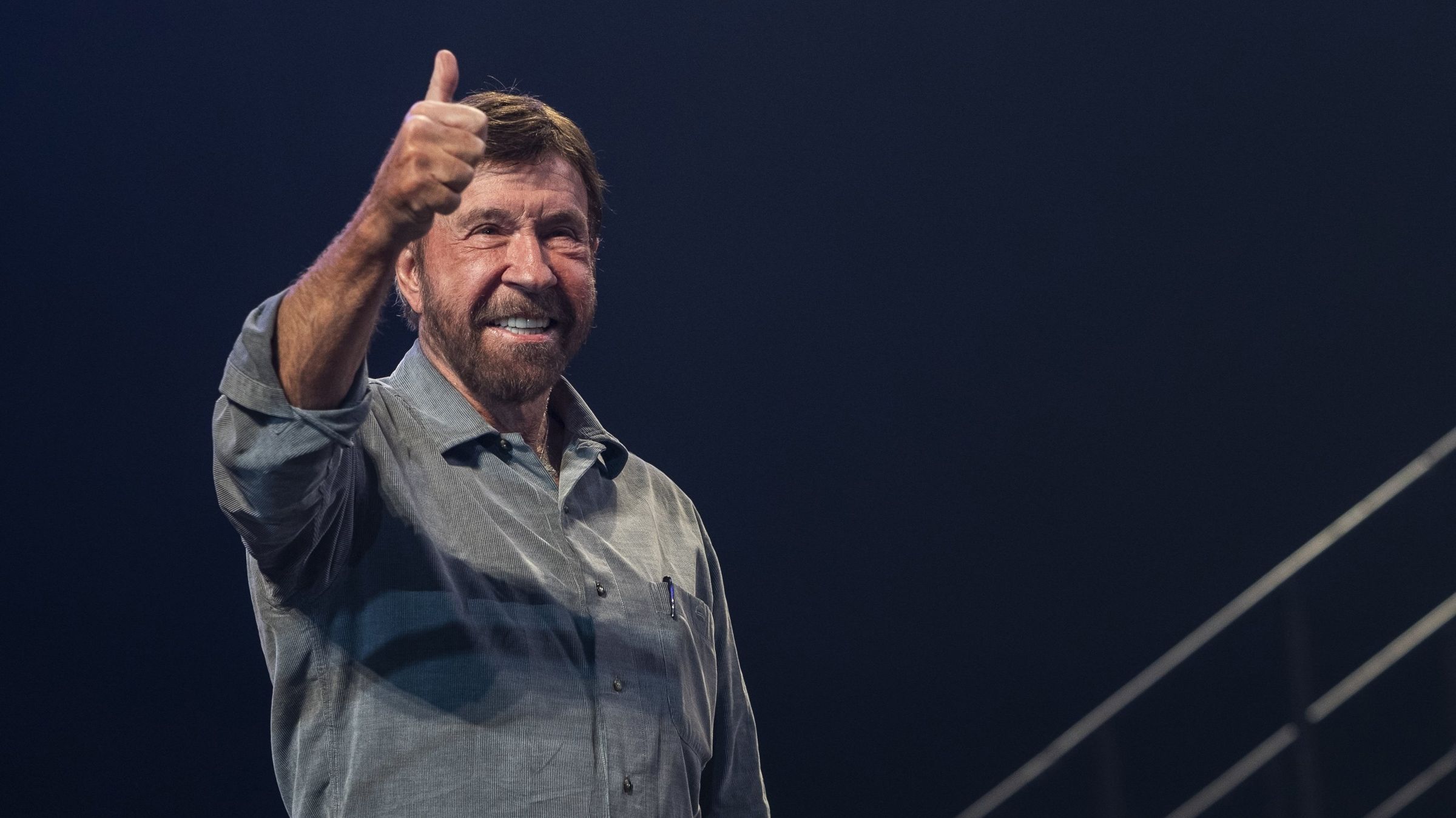 O ator Chuck Norris em foto de 2018, durante um evento na Hungria.
