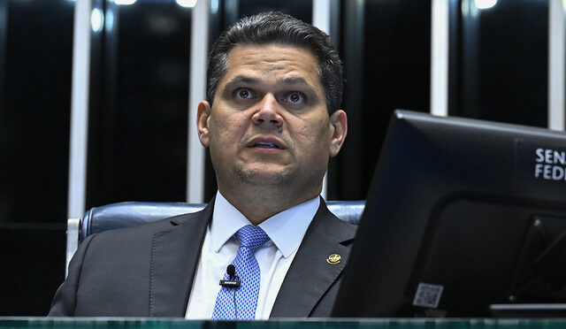 Por que Davi Alcolumbre resiste à prorrogação da CPMI do INSS?