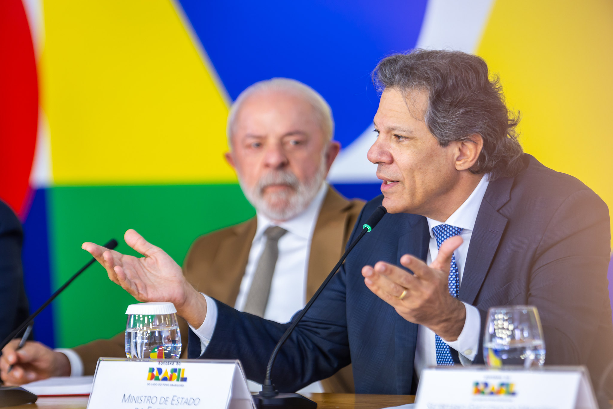 Presidente Lula (PT) e então ministro da Fazenda, Fernando Haddad, durante entrevista coletiva de anúncio de medidas para conter alta no preço do diesel