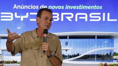 Ex-prefeito carioca critica decisão do TSE que determinou eleições indiretas e diz que colocará seu nome na disputa pelo mandato-tampão caso haja voto popular.