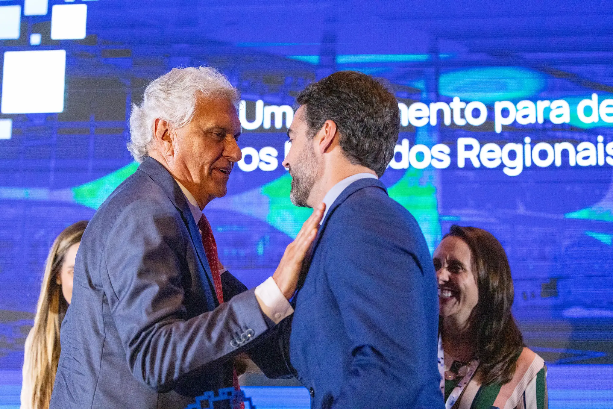 Com desistência de Ratinho Júnior, PSD tem como opções governadores com perfis políticos distintos. 