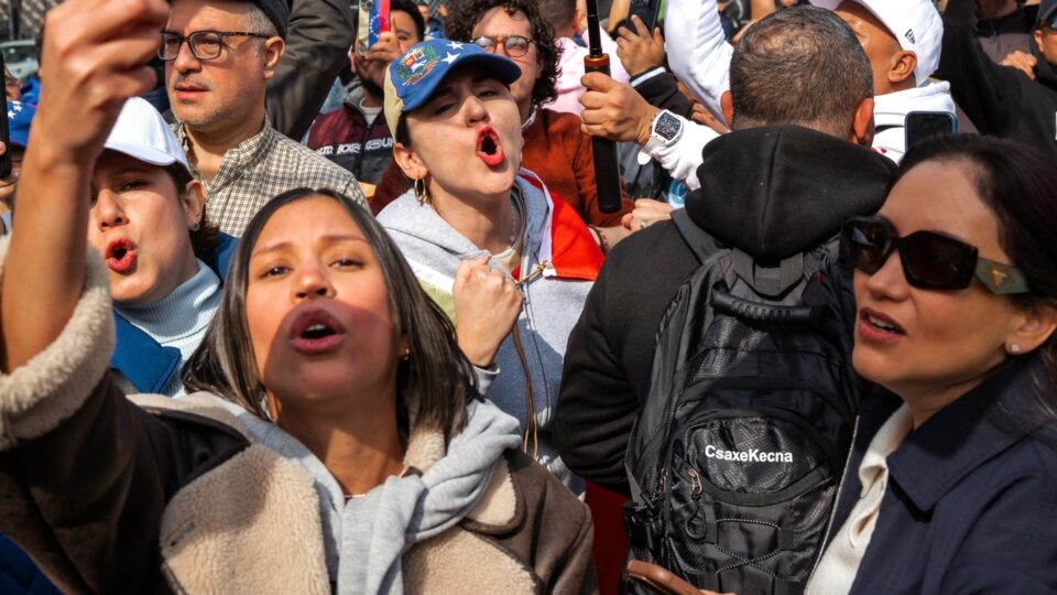 Em nova audiência, juiz de Nova York nega pedido de Maduro para arquivar caso