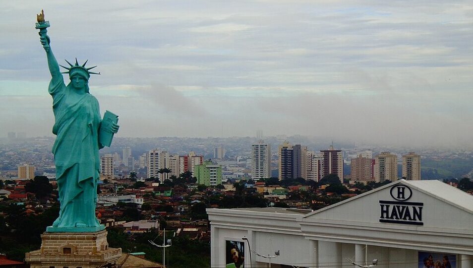 Polícia faz operação contra suspeitos de usar nome da loja Havan para golpes milionários