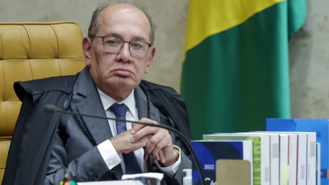 Gilmar repreende deputados no julgamento da CPMI do INSS