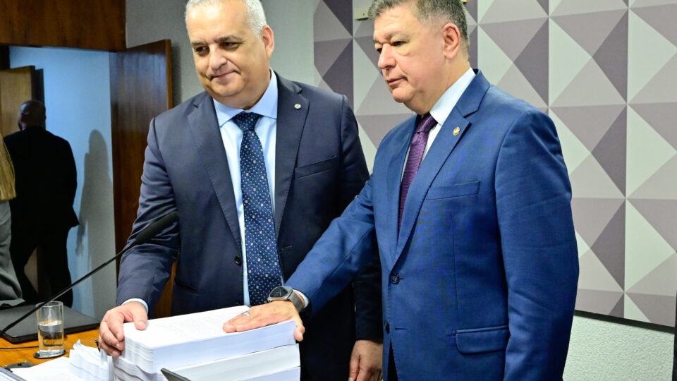 CPMI do INSS aponta elo entre rede de lavagem de dinheiro e ex-assessor de Alcolumbre