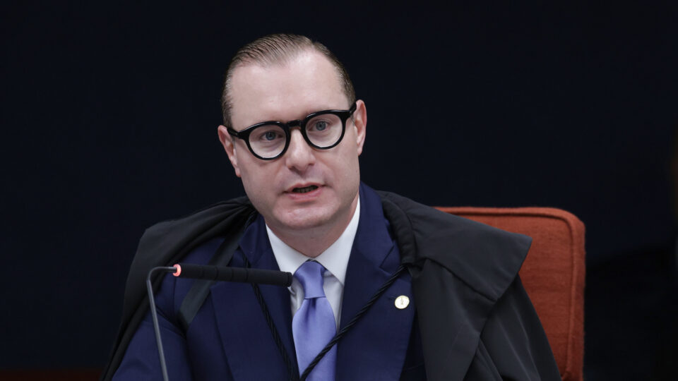 Zanin suspende eleição indireta para governo do RJ