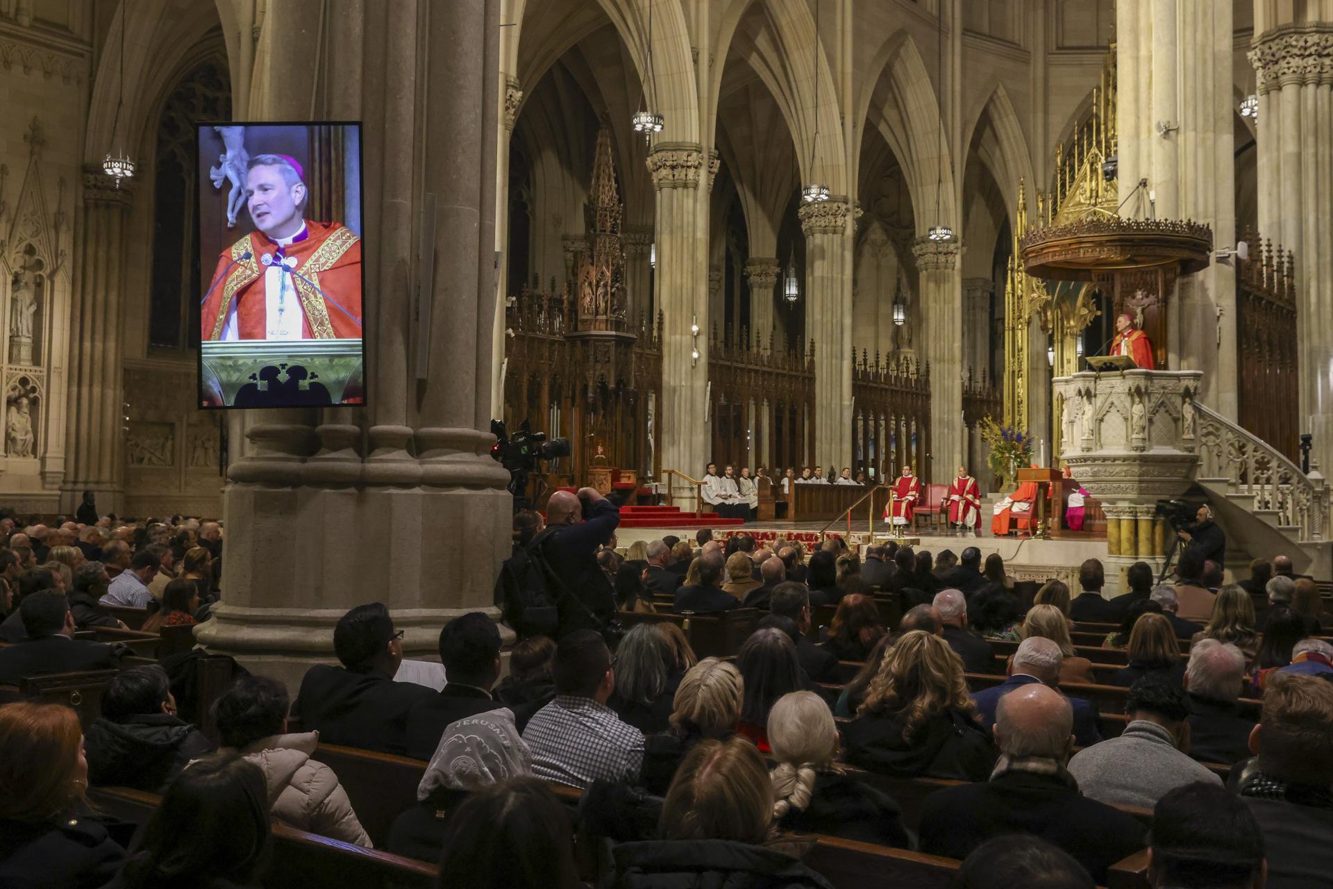 Conversões ao catolicismo crescendo nos EUA, puxadas por adultos jovens Conversões ao catolicismo crescendo nos EUA, puxadas por adultos jovens
