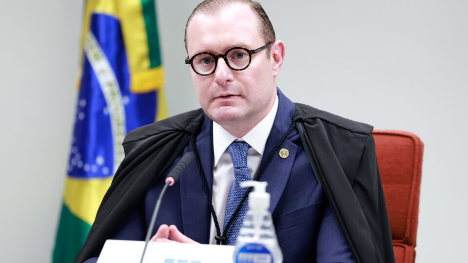 Zanin condena ex-aluno de medicina por trote que mandava calouras “não recusarem coito”