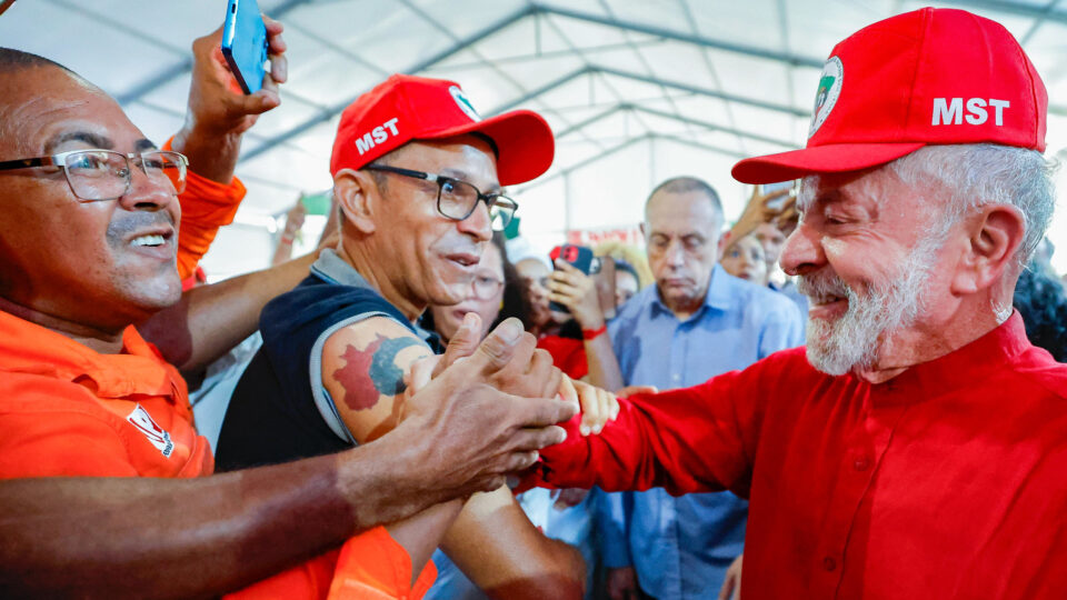 Cooperativa do MST ganha fábrica do governo e já recebeu mais de R$ 7 milhões em recursos federais