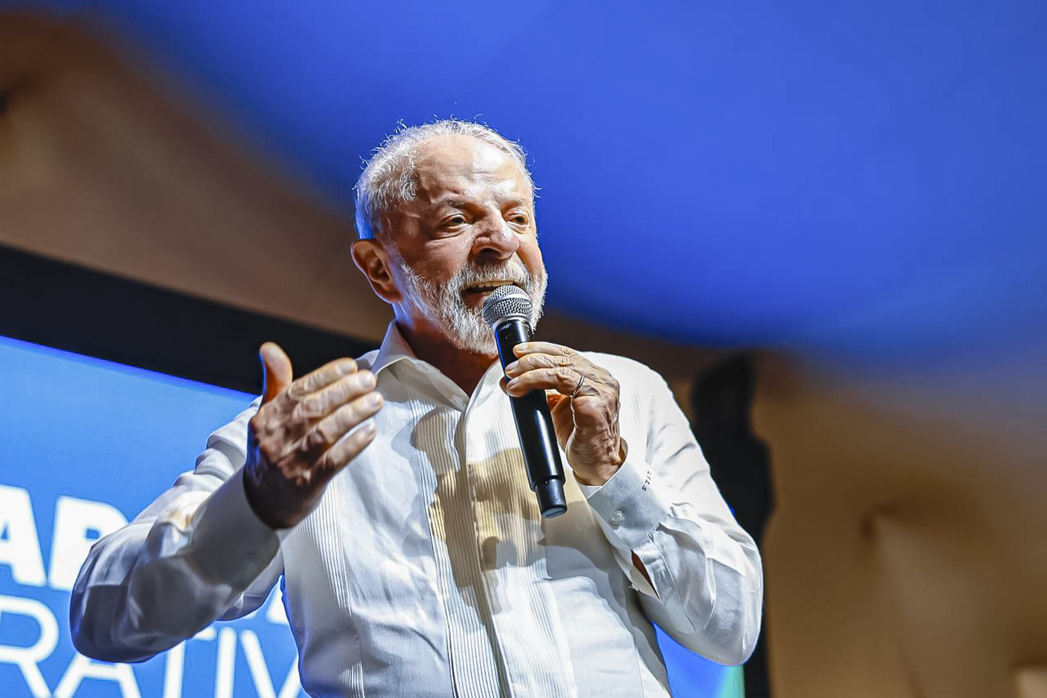 “Pacote de bondades” não traz retorno eleitoral esperado, e Lula articula nova rodada de apostas na área econômica