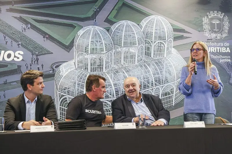 Prefeitura detalha pacote de medidas para a revitalização do Centro de Curitiba, com incentivos fiscais e estímulo ao retrofit.