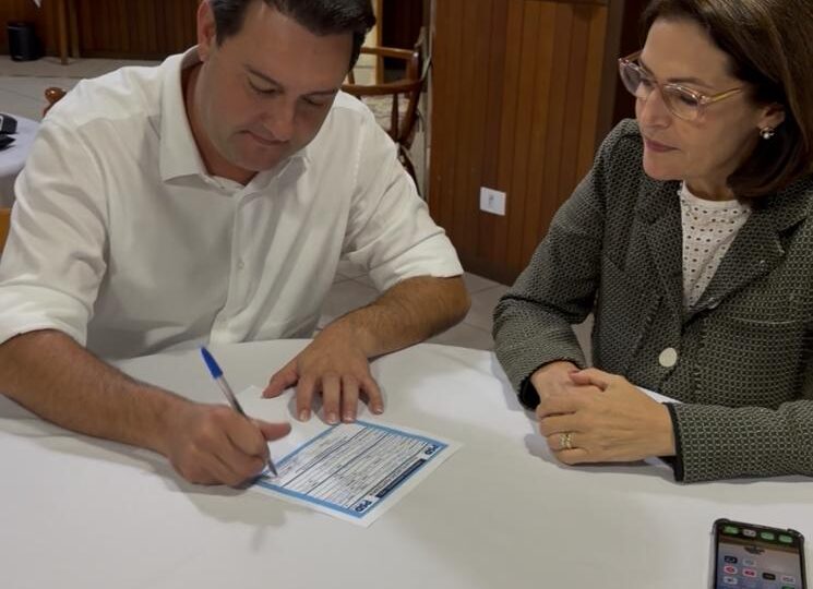 Filiada ao PSD de Caiado, Cristina Graeml apoia Flávio Bolsonaro para presidente