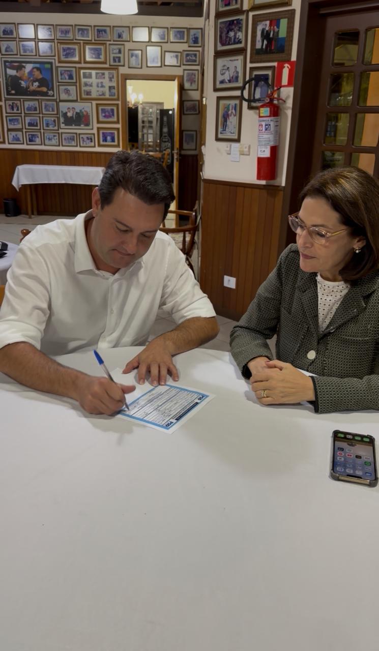 A jornalista e pré-candidata ao Senado, Cristina Graeml, que se filiou ao PSD de Ratinho Jr. e Ronaldo Caiado