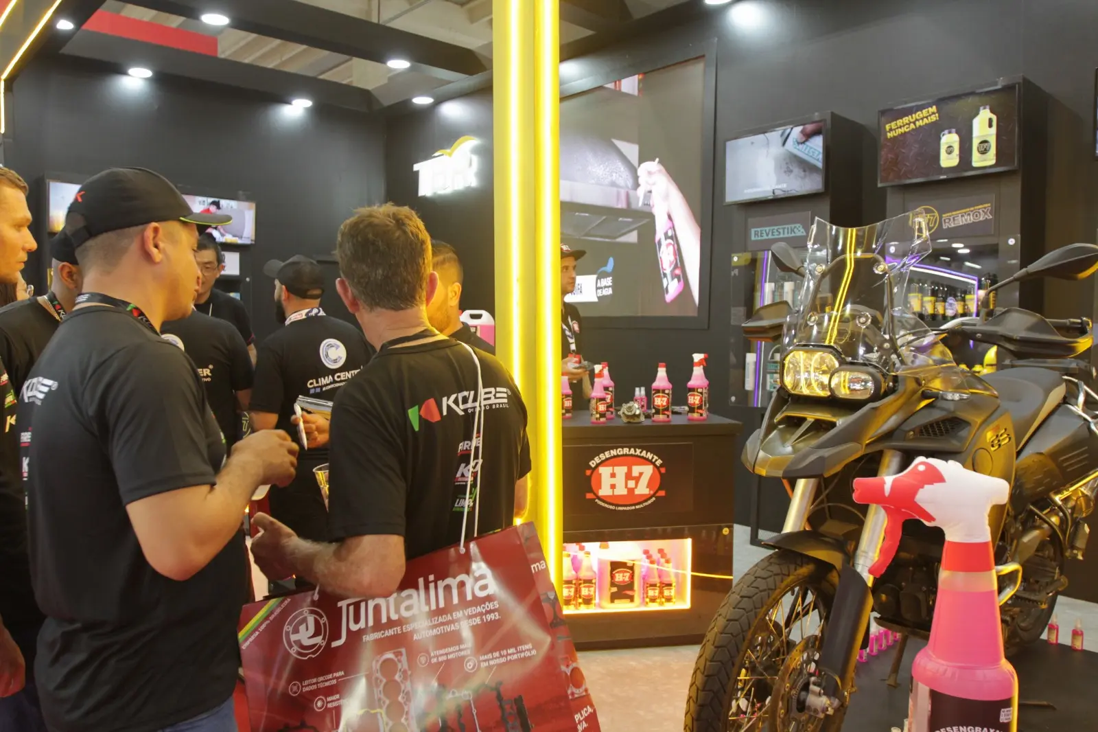 A Autopar 2026 projeta a maior edição de sua história, reunindo os principais nomes do aftermarket automotivo e fortalecendo conexões estratégicas do setor. Credenciamento já está aberto.