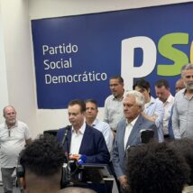 Mercado aguarda programa de governo enquanto Caiado e Flávio Bolsonaro disputam confiança do empresariado para 2026.